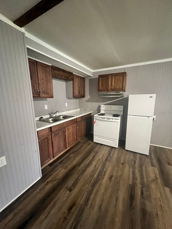 Building Photo - 1492 Joe Miller Rd