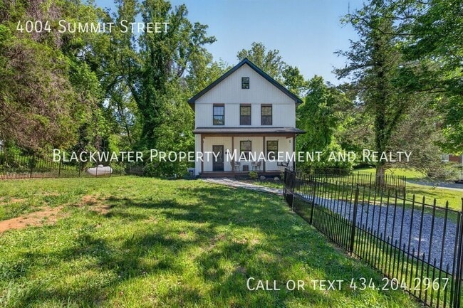 Building Photo - 4004 Summit St