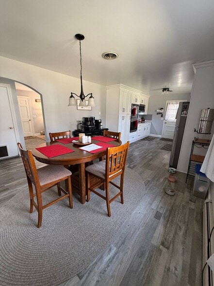 Building Photo - 9405 Mountain Run Lake Rd