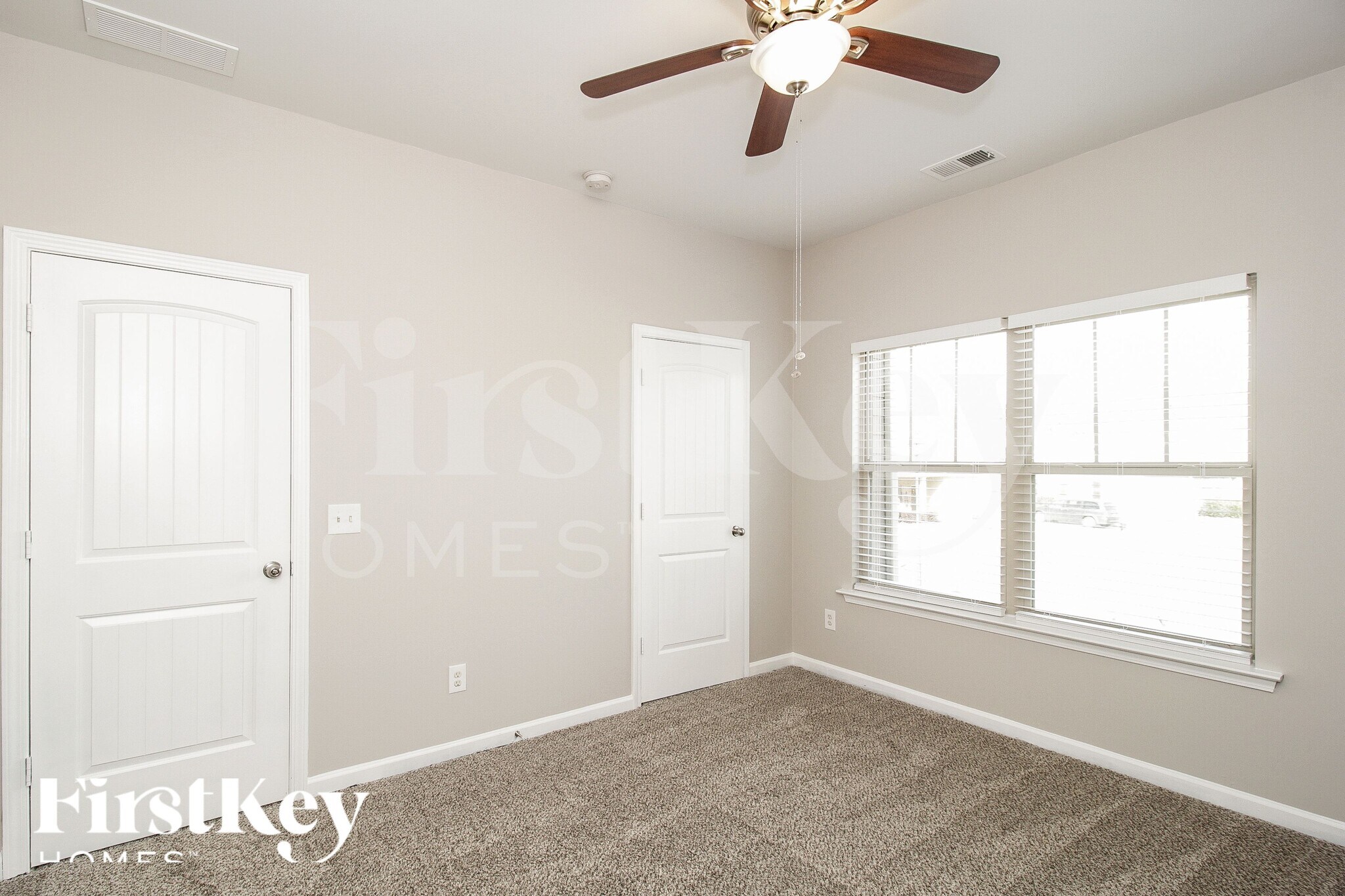 Building Photo - 3 Miles Dr