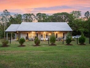 Building Photo - 5660 Deer Path Ln