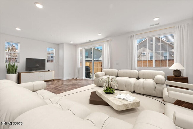 Building Photo - 2020 Cradle Mountain Dr