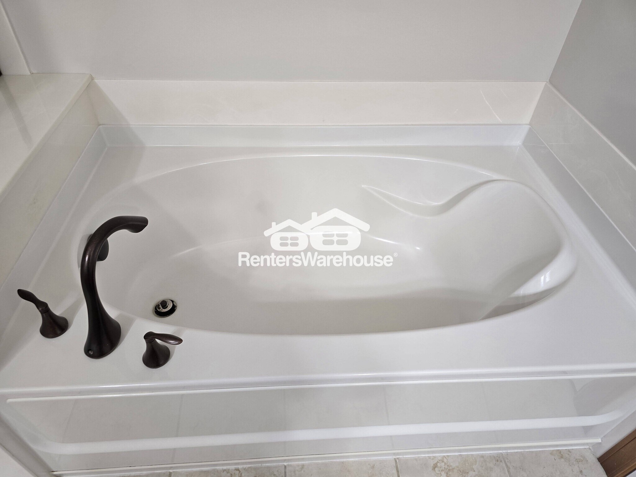 Building Photo - 9630 Independence Cir