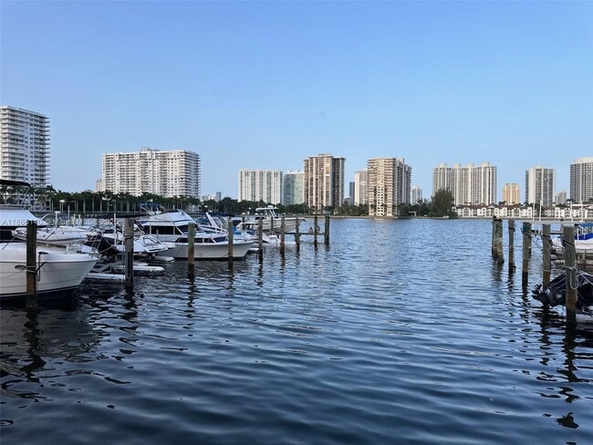 Building Photo - 18041 Biscayne Blvd