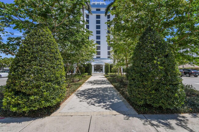 Building Photo - 3800 Washington Rd