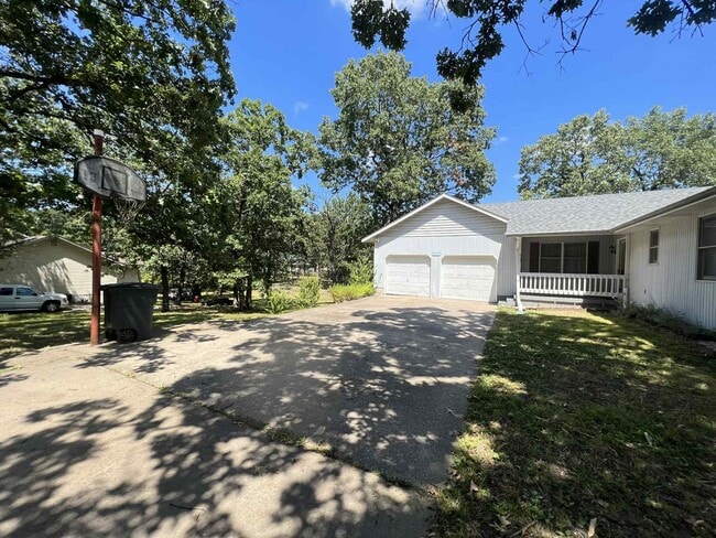 Building Photo - COMING SOON: MOVE IN SPECIAL: HALF OFF FIR...