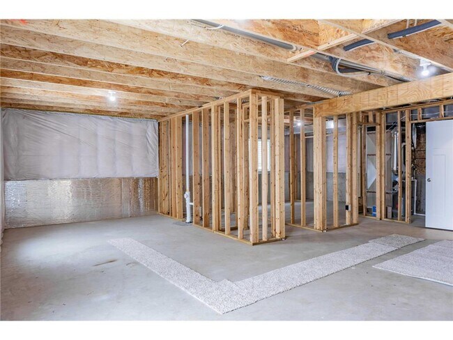 Building Photo - 143X Nutmeg Cir