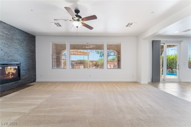 Building Photo - 9592 Staff Ln