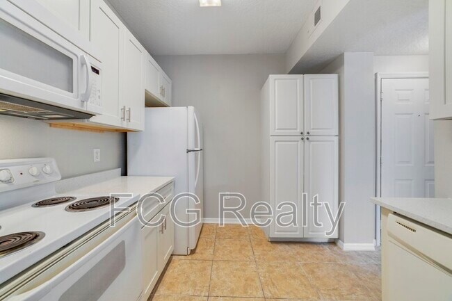 Building Photo - 5548 Metrowest Blvd
