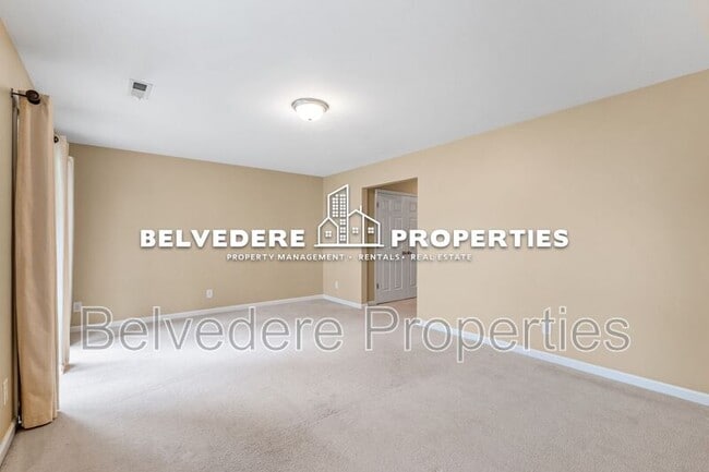 Building Photo - 39 Ackland Dr