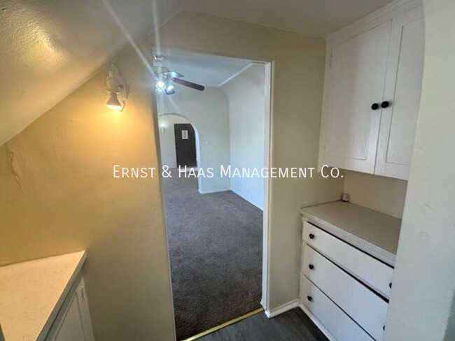 Building Photo - 1407 Olive Ave
