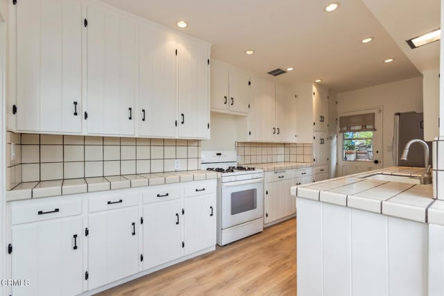 Building Photo - 5209 Alta Canyada Rd