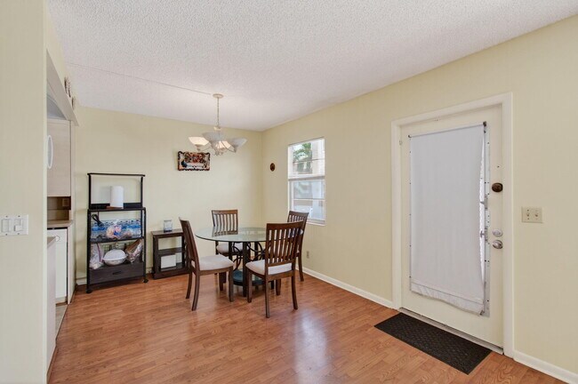 Building Photo - 2015 Cornwall A