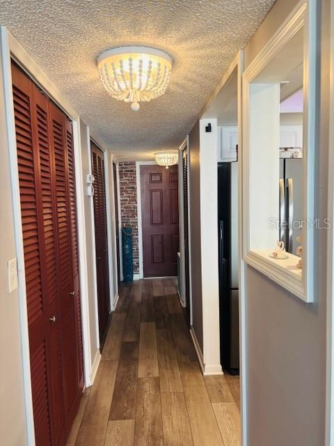 Building Photo - 4575 Cove Cir