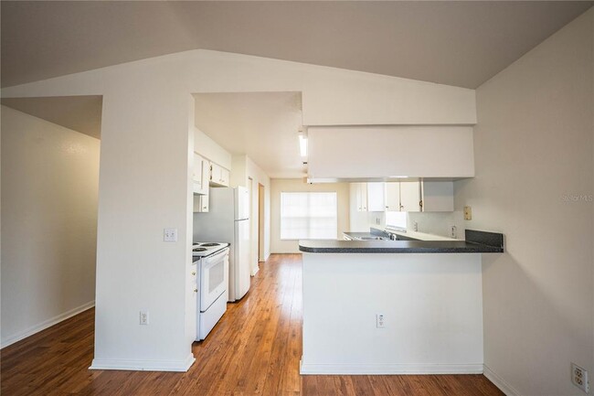 Building Photo - 812 Marcia Loop