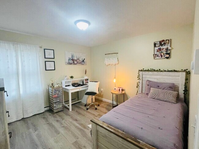 Primary Photo - 618 Grattan St