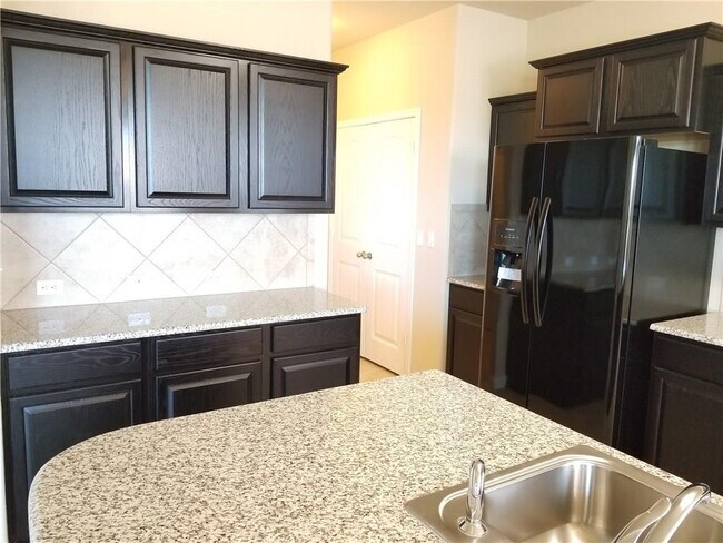 Building Photo - 1448 Brooks Way