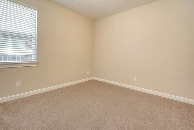 Building Photo - 22614 Birch Ridge Meadow Dr