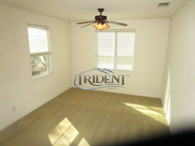 Building Photo - Beautiful 2 story Yuba City home