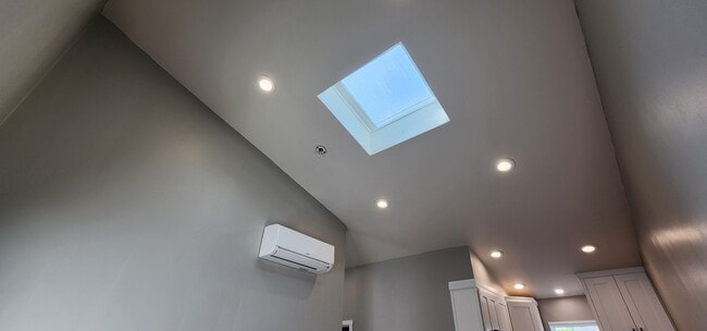 Building Photo - 5347 Bingham Ct