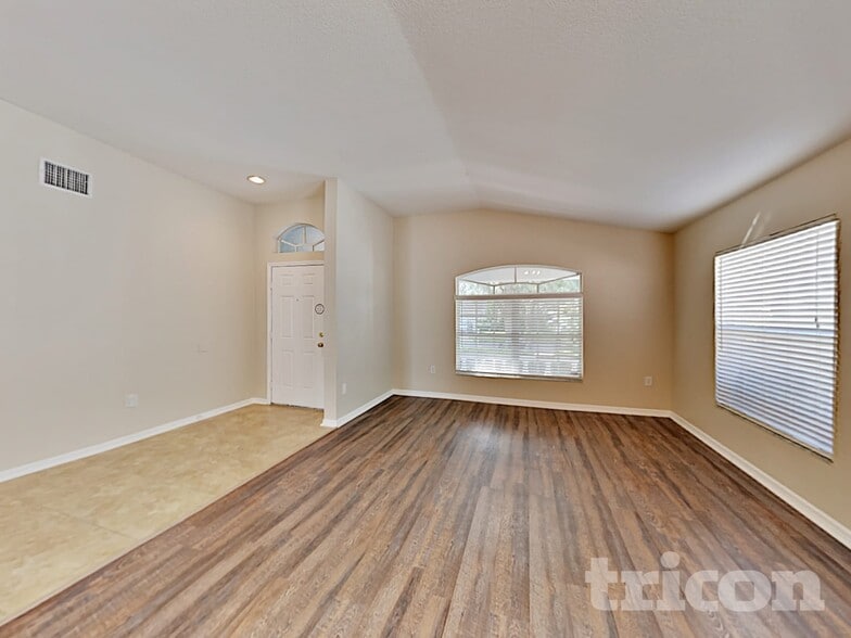 Building Photo - 1926 Sean Wood Cir