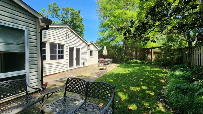 Building Photo - Rare Opportunity In Belle Haven Neighborhood - Yard Work Included in Rent