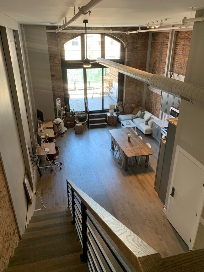 Building Photo - The Lofts at 44