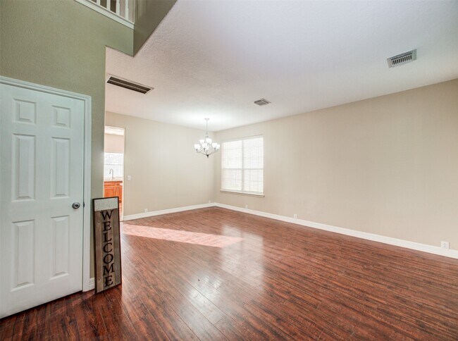 Building Photo - 419 Thorpe Springs Dr