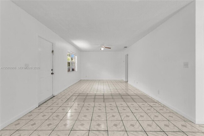 Building Photo - 5742 Garfield St