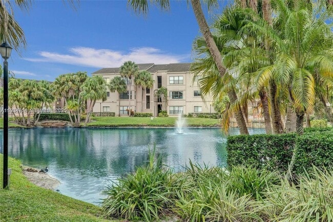 Building Photo - 2946 S University Dr