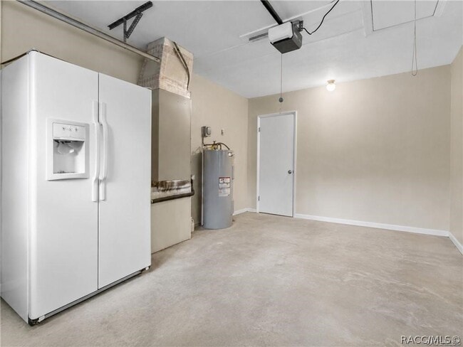Building Photo - 6094 E Penrose St