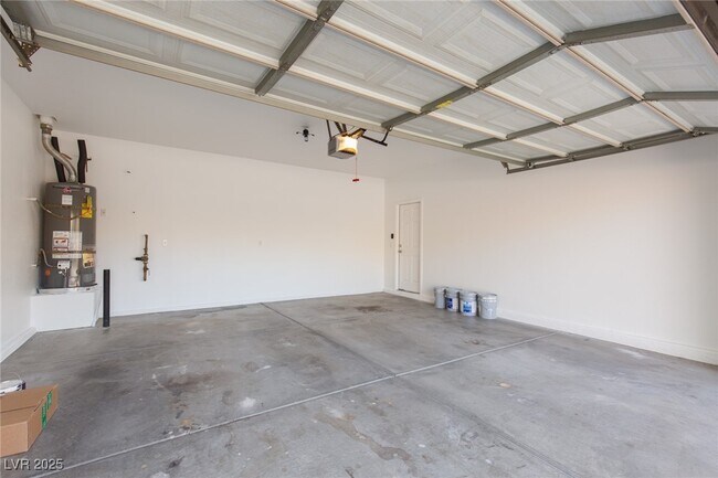 Building Photo - 10520 Harvest Wind Dr