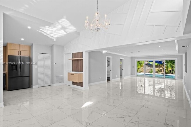 Building Photo - 1519 Biarritz Dr