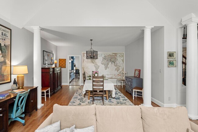 Building Photo - Spacious 6-Bedroom Furnished Home Near Asheville – Privacy, Comfort & Convenience!