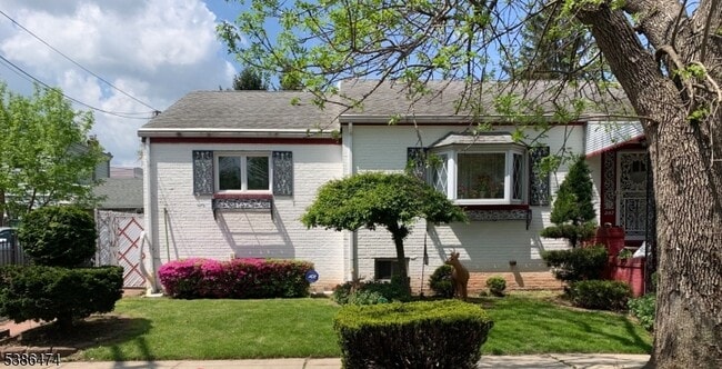 Primary Photo - 287 Kerrigan Blvd