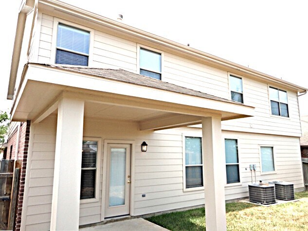 Building Photo - 21406 Lark Creek Ln