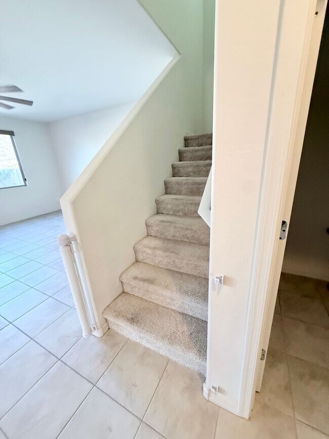 Building Photo - BEAUTIFUL Home in San Tan Valley with Mountain View’s! A Must See!