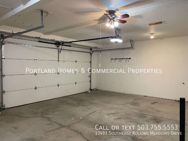 Building Photo - 13493 SE Rolling Meadows Dr