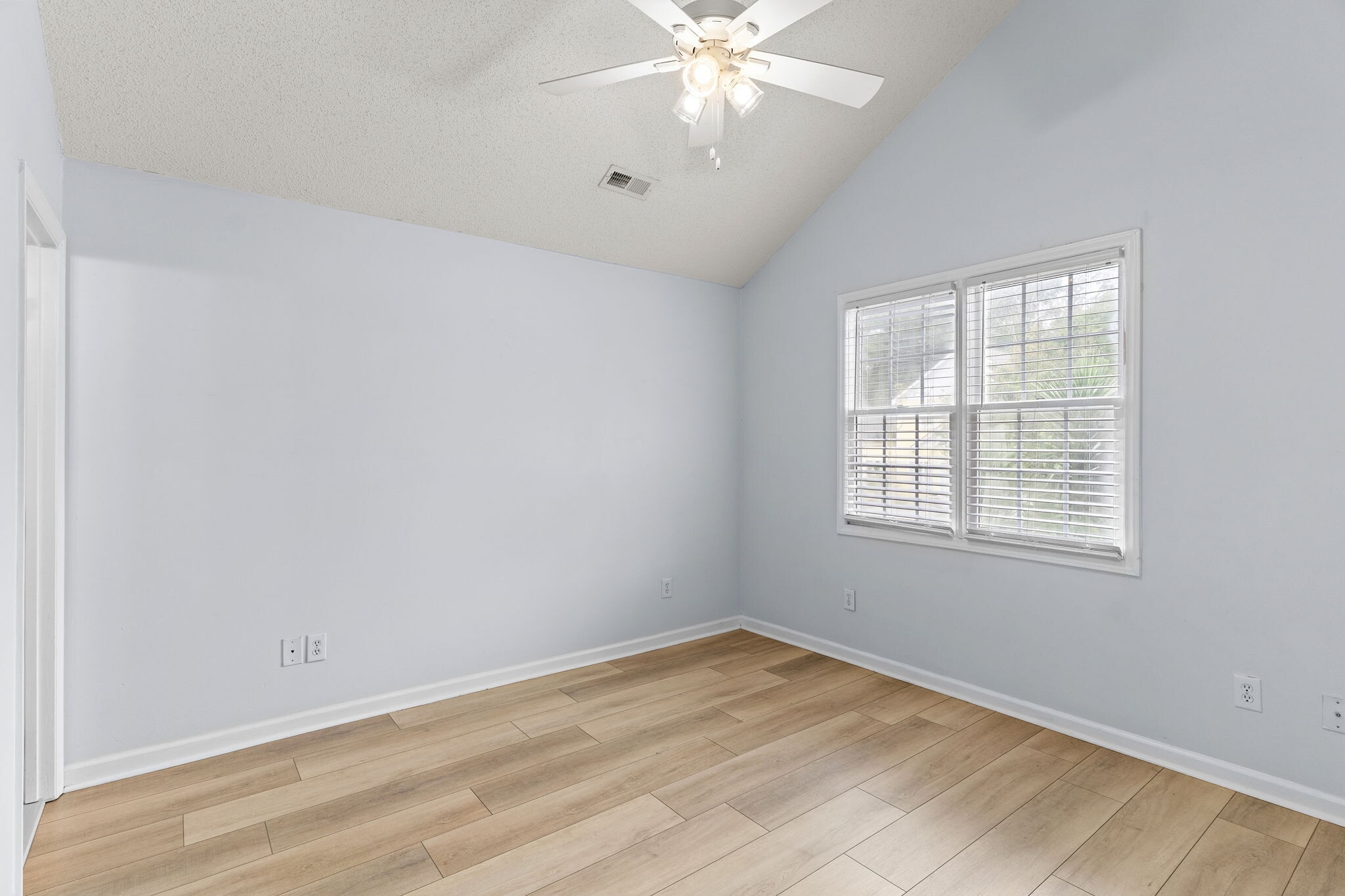 Building Photo - 318 Wright St