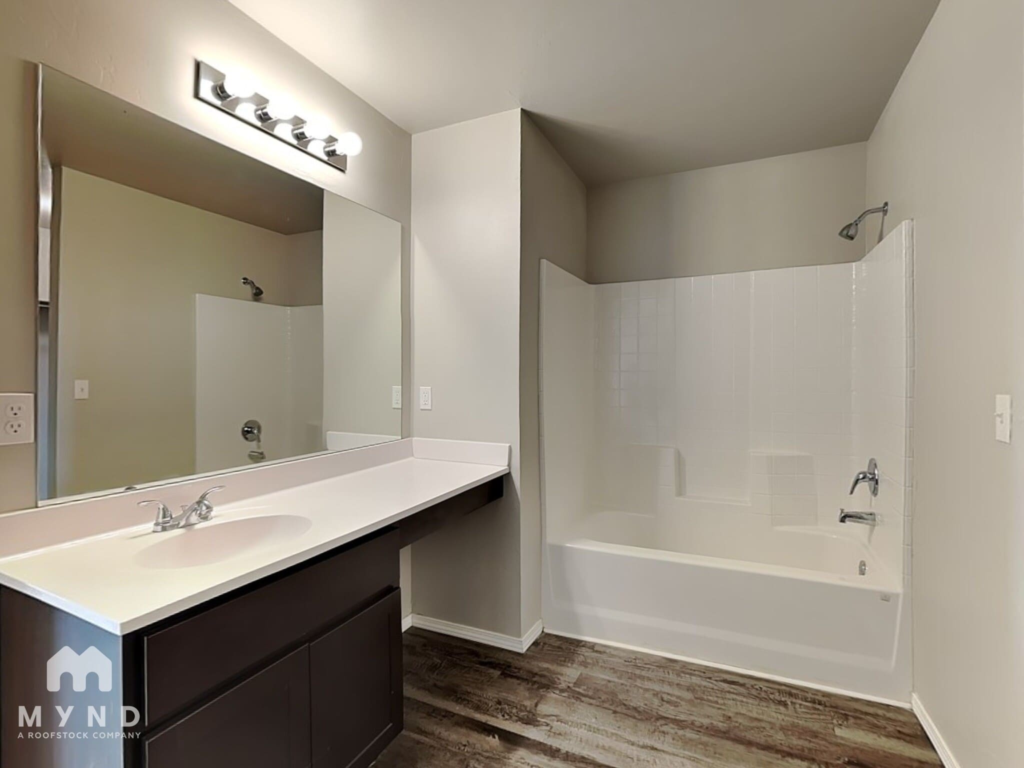 Building Photo - 1118 Flint Way