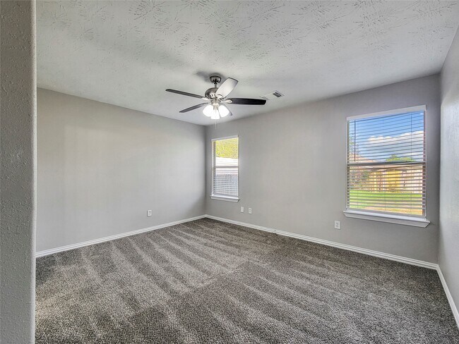 Building Photo - 24314 Strong Pine Dr