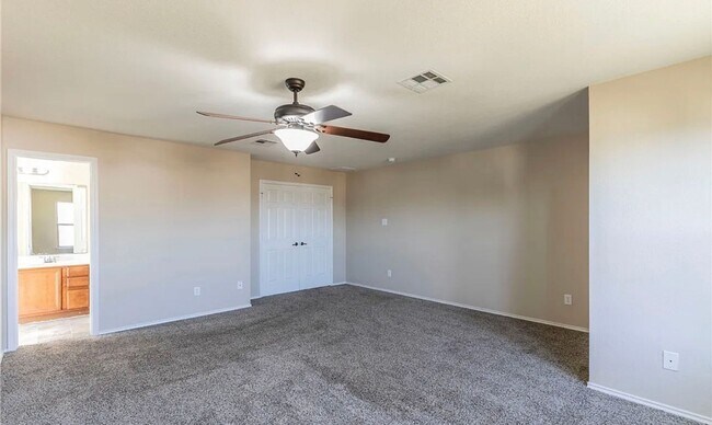 Building Photo - Grand Home w/ Office in Temple, Tx