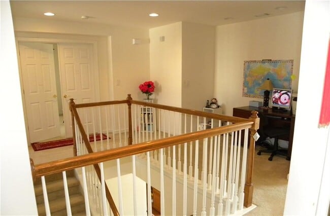 Building Photo - 5876 Rue Villa Ln