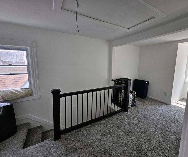 Building Photo - 804 Dubois St