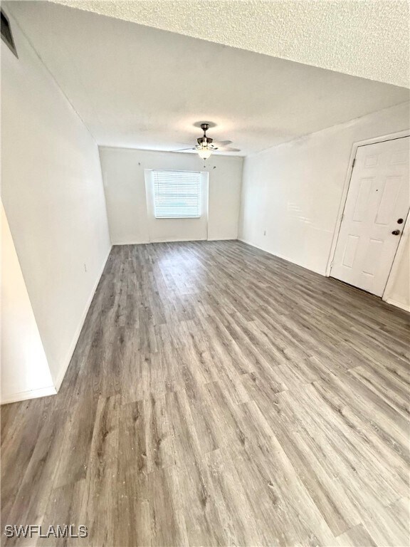 Building Photo - 12666 Kenwood Ln