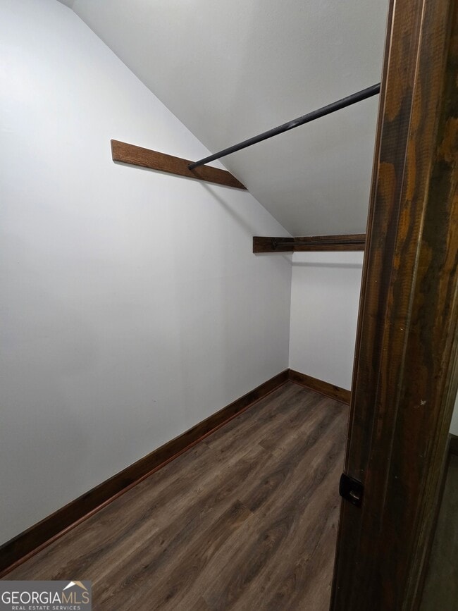 Building Photo - 412 Hummingbird Way