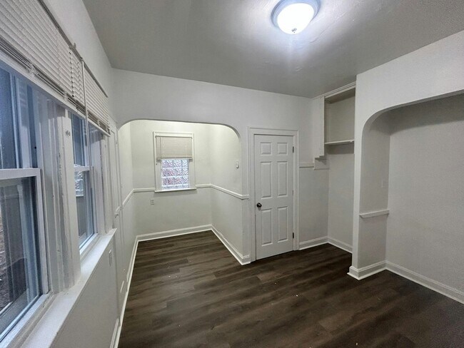 Building Photo - 18095 Goulburn Ave