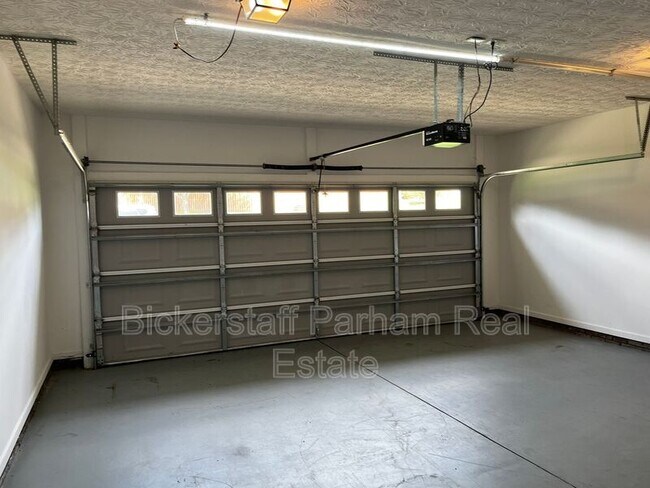 Building Photo - 7013 Imperial Way