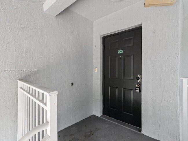 Building Photo - 155 NW 96th Terrace