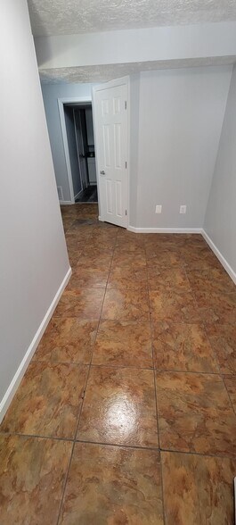 Building Photo - 8399 Fern Leaf Ct